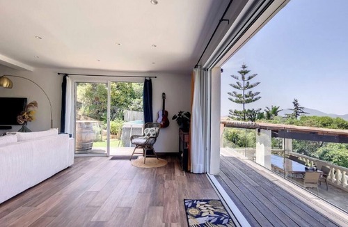 Bastelicaccia Villa | Villa Entre mer et Montagne à Bastelicaccia! Le Calme à Côté Dajaccio!