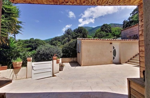 Bastelicaccia Villa | Villa Entre mer et Montagne à Bastelicaccia! Le Calme à Côté Dajaccio!