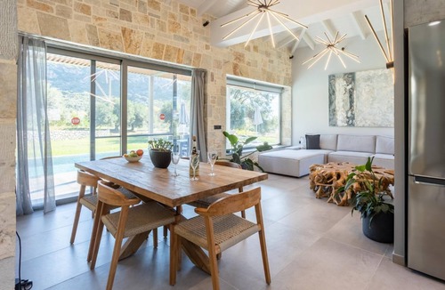 Kateleios Villa | Villa Ersi - Three Bedroom Villa, Sleeps 6