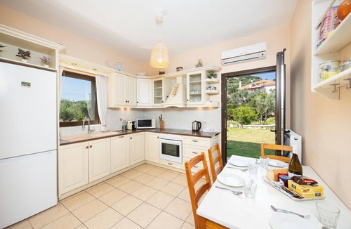 Sarlata Villa | Villa Eufrosini - Three Bedroom Villa, Sleeps 7