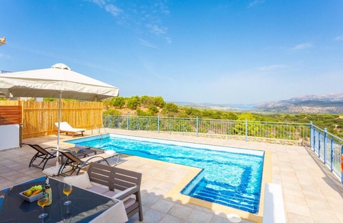 Kokolata Villa | Villa Europe Ena - Two Bedroom Villa, Sleeps 4