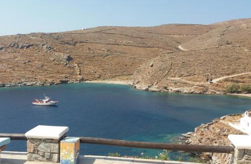 Kithnos House | Villa Fani for 4 guests