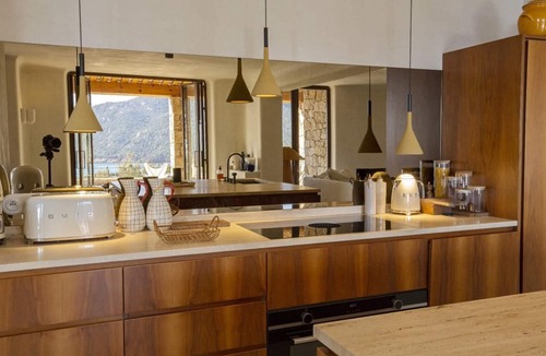 Coti-Chiavari Villa | Villa FUATAISE, an exceptional property, right on the waterfront