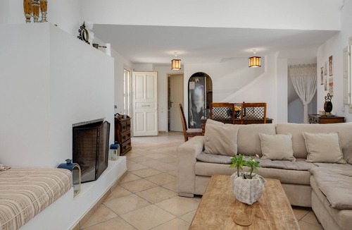 Akrotiri Villa | Villa 'Golden Horizon' with Sea View, Wi-Fi and Air Conditioning
