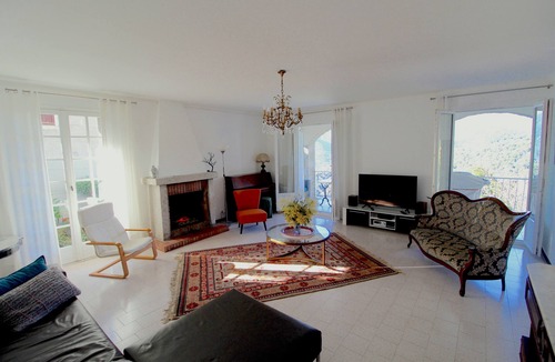 Sainte-Lucie-de-Tallano House | VILLA INDIVIDUELLE 150 M2 AVEC VUE IMPRENABLE Meublé de tourisme 4 *