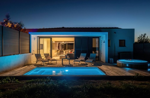 L'Ile-Rousse Villa | Villa ideal for family and friends - Private pool and spa - 5min beach