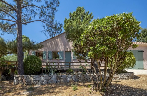 San-Gavino-di-Carbini Villa | Villa in the the maquis, close to the beaches of Cala Rossa & St Cyprien