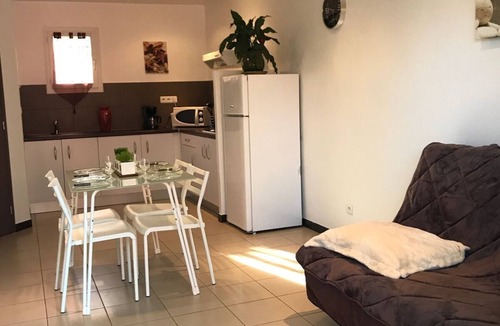 Poggio-Mezzana House | Villa in private seaside residence in shady park.