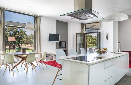 Kaligata Villa | Villa Katrin Walking Distance from the Beach