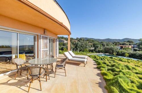 Coti-Chiavari Villa | Villa La Ronde des Soleils