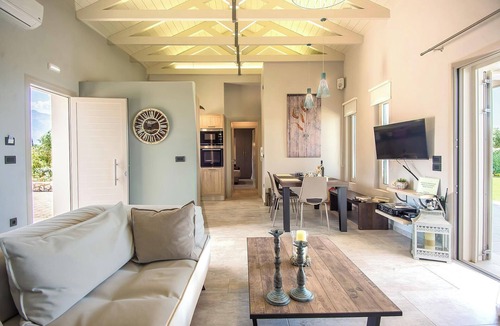 Klismata Villa | Villa La Vie - Three Bedroom Villa, Sleeps 6