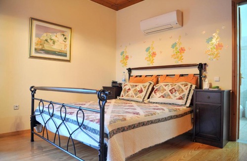 idhra House | Villa Leonard