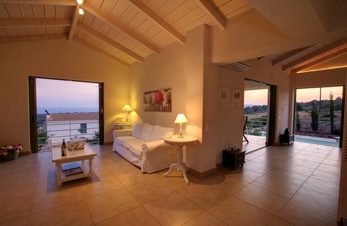 Karavados Villa | Villa 'Linatela Ideales Resort' with Sea View, Wi-Fi and Air Conditioning