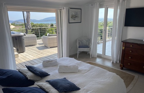 Cirendinu Villa | VILLA LORINADU PANORAMIC SEA VIEW 800M CABANON BLEU