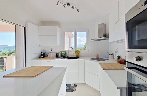 Cirendinu Villa | Villa LORINADU panoramic sea view and beach within walking distance (800m)