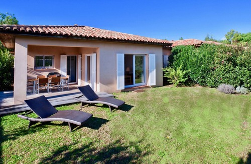 Cala Rossa Villa | Villa Marina Rossa - walking distance from the beach