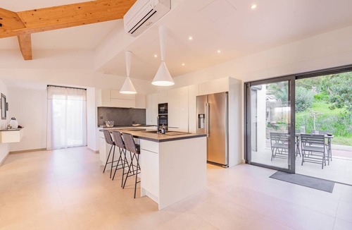 Molini House | Villa MIMOSA - 4 Bedrooms, Pool, Close to the Beach