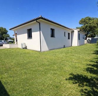 Ghisonaccia House | Villa mitoyenne de standing proche de toutes commodités à Ghisonaccia