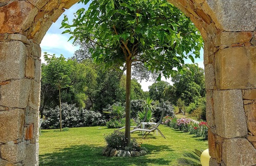Ventiseri Villa | VILLA OF CHARM AT THE EDGE OF the NATURAL SWIMMING POOLS