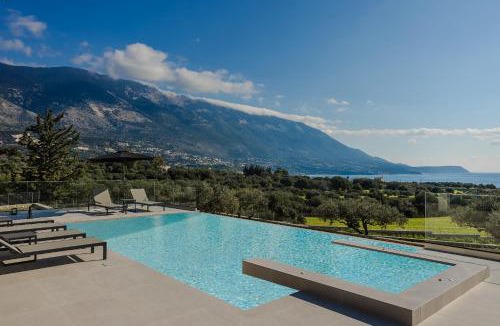 Karavados Villa | Villa Palazzo di Agathera Kefaloniaprivatevillas