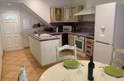 Tizzano Apartment | Villa Pampasgiolu