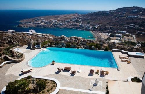Paraga Villa | Villa Paradiso by Fantasia Villas
