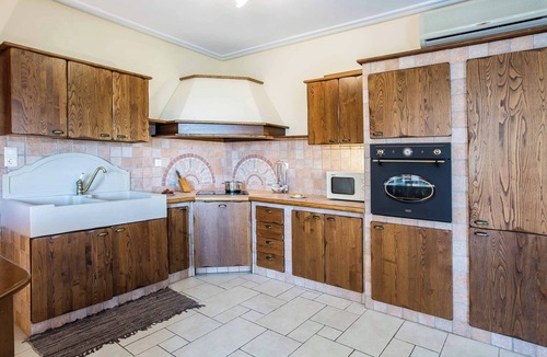 Nidri Villa | Villa Rachi - Four Bedroom Villa, Sleeps 8
