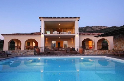 Lumio Villa | Villa-Sabina-Ensuite-Sea view