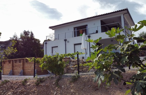 Ventiseri Apartment | Villa set between the sea and the Massif de Bavella, magnificent view.