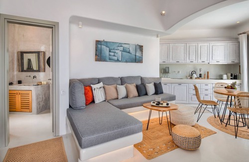 Megalochori Villa | Villa - Sleeps 3 - Private pool-Parking
