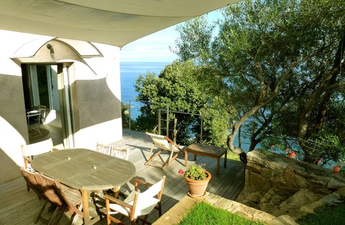Pinarellu Villa | Villa sleeps 4, facing the sea in an exceptional quiet nature