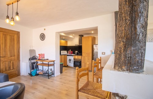 Molini Villa | Villa 'Solsticia' with Wi-Fi and Air Conditioning