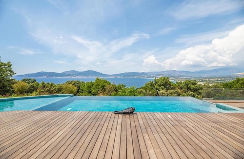 Porticcio Villa | Villa 'U Tempu Persu' with Sea View, Wi-Fi and Air Conditioning