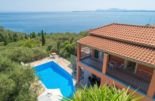 Nisaki Villa | Villa Vasillis - Three Bedroom Villa, Sleeps 6