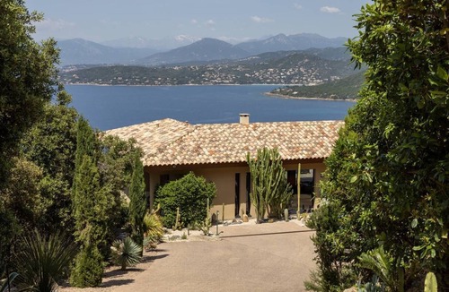 Verghia House | Villa VERGHIA- 6 bedrooms, sea view, swimming pool