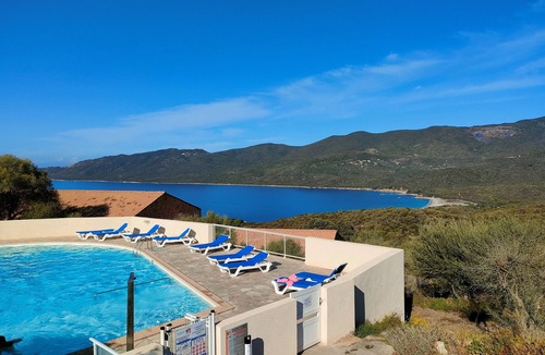 Serra-di-Ferro Villa | Villa vue jardin dans résidence calme* wifi, piscine, mer à pied.