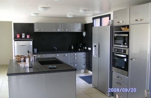 Coti-Chiavari Villa | VILLA WITH JACUZZI AND STUDIO. FOR 10 PEOPLE NEAR Wed.