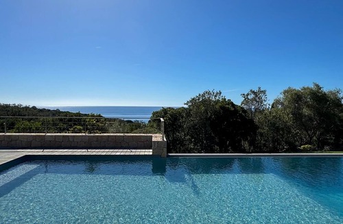 Cirendinu Villa | Villa with panoramic sea view and beach within walking distance Private estate in Punta d'Araso