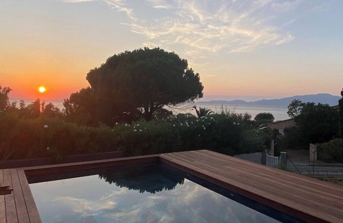 Portigliolo Villa | Villa with sea view, swimming pool and beach access on foot