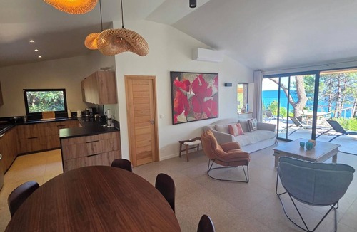 Sainte-Lucie-de-Porto-Vecchio House | VILLA, WITH SPLENDID SEA VIEWS, FEET IN THE WATER