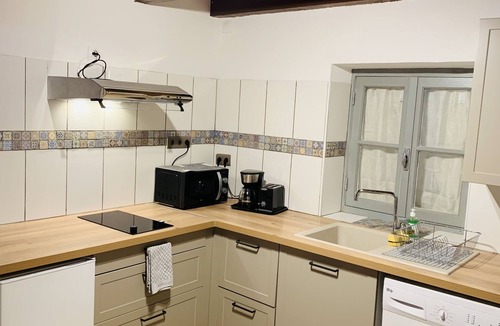 Porto Apartment | Village center in Ota, 4 km from port of porto