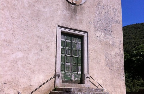 Sainte-Lucie-de-Tallano Apartment | Village Apartment