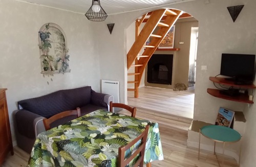 Popolasca House | Village house