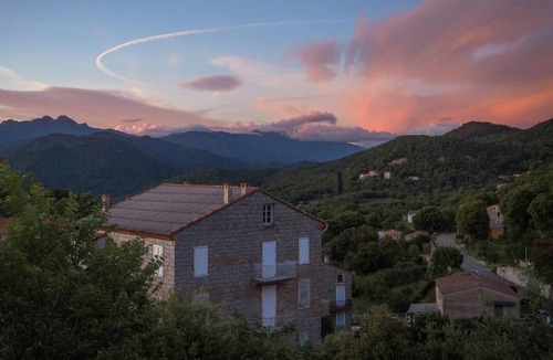 Moca-Croce House | Village House with Heated Pool: Casa Santa