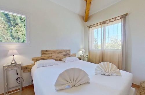 Lecci Villa | Villas CALA CORSA - 3 chambres piscine partagée chauffée - CALA ROSSA Porto-Vecchio - Villas entièrement Climatisées - Internet gratuit