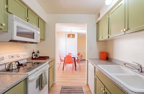 Monte Vivienda Condo | Vintage condo & views! Retro Vibe in Old Town with heated & cooled-pool & spa