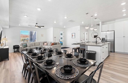 St. George Condo | Vintage Desert 5 BDR Heated Pool Lazy River & Slide