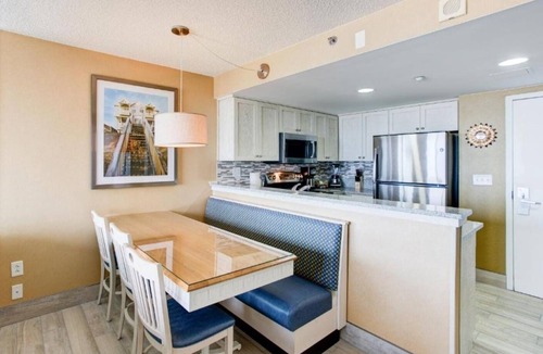 Northeast Virginia Beach Villa | Virginia Beach | Oceanfront Escape | Pool & Beach | 1BR
