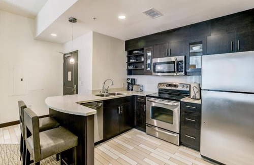 Northeast Virginia Beach Villa | Virginia Beach | Ocean View Balcony Stay | Pool & Beach