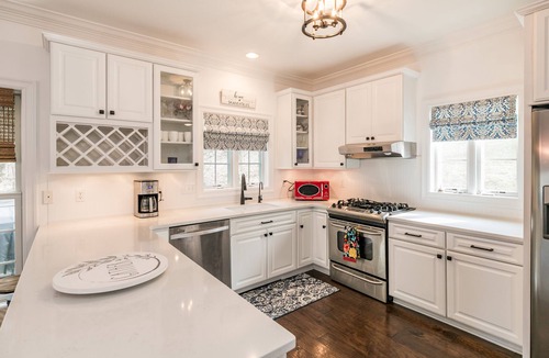 Skaneateles House | Visit this Beautiful Lakehouse on Skaneateles Lake!